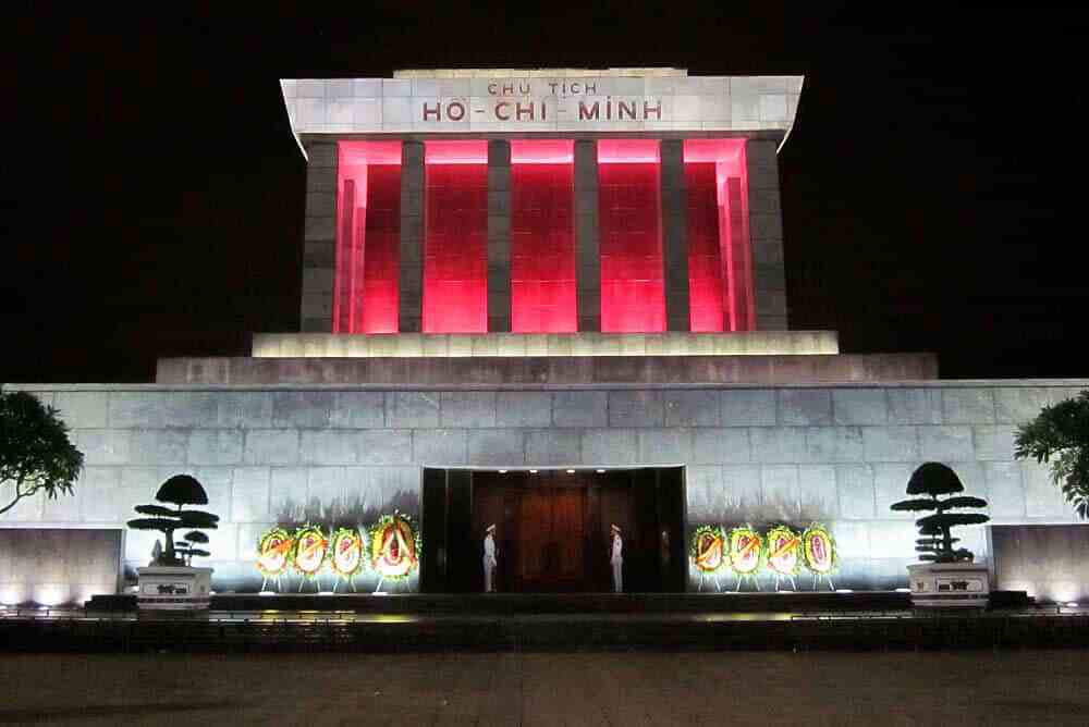 Мавзолей Хо Ши Мина