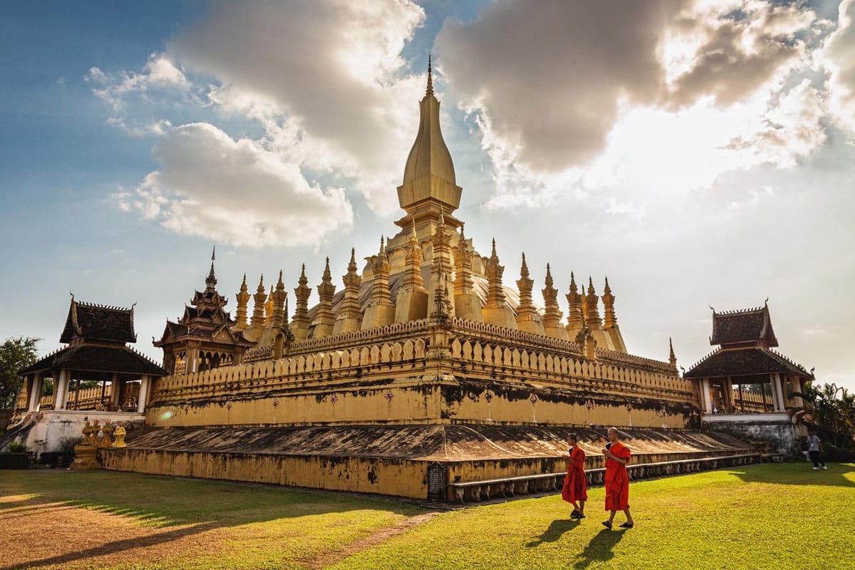 Визаран в Лаос из Нячанга